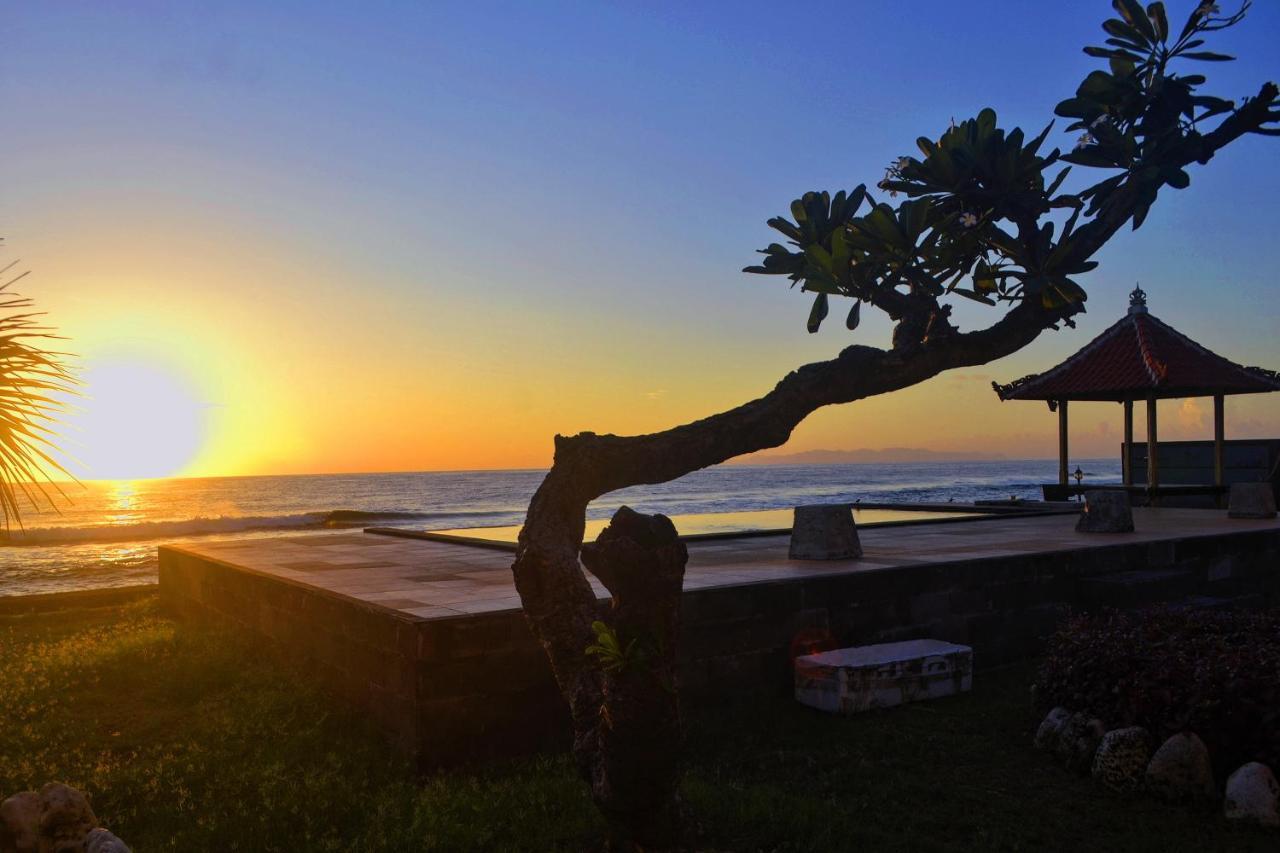 Cave Beach Bungalow Semaya Buitenkant foto
