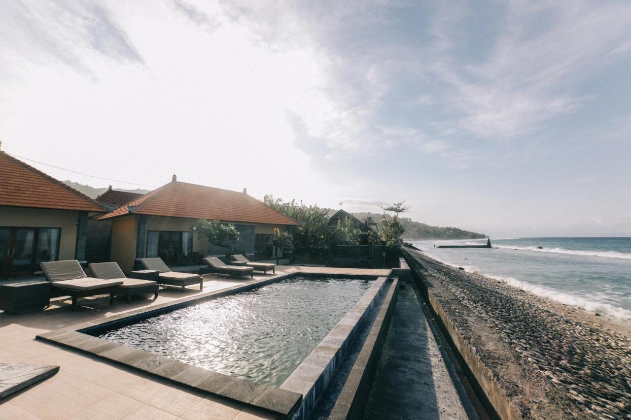 Cave Beach Bungalow Semaya Buitenkant foto
