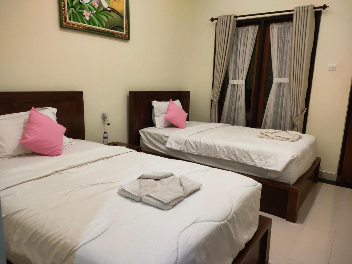 Cave Beach Bungalow Semaya Buitenkant foto