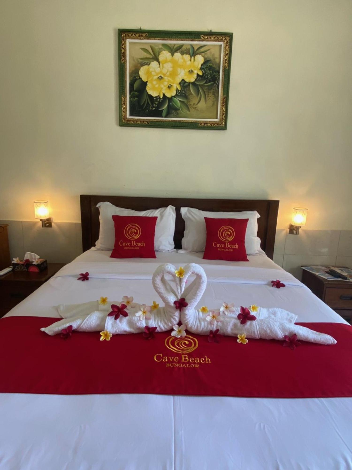 Cave Beach Bungalow Semaya Buitenkant foto