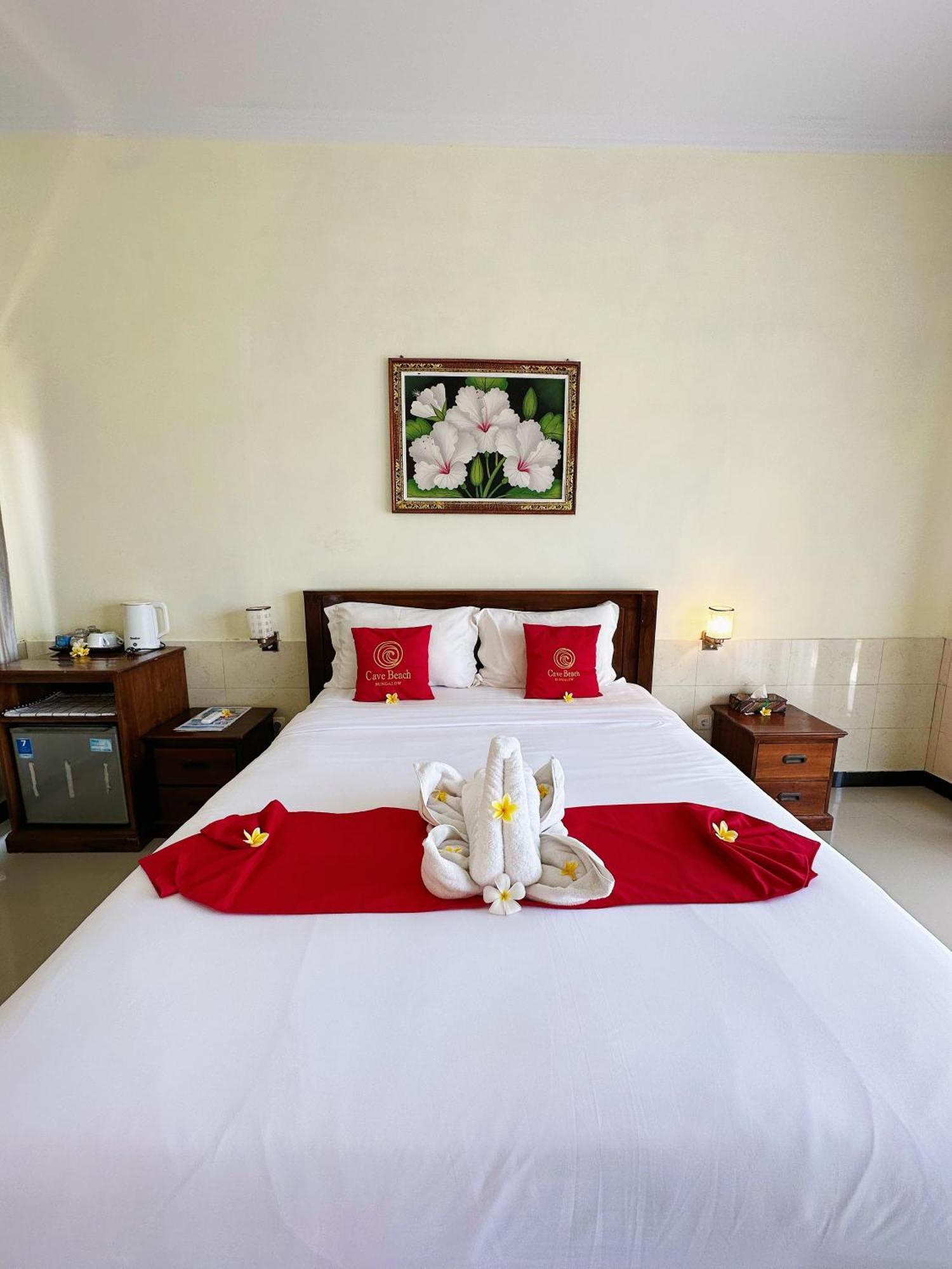 Cave Beach Bungalow Semaya Buitenkant foto