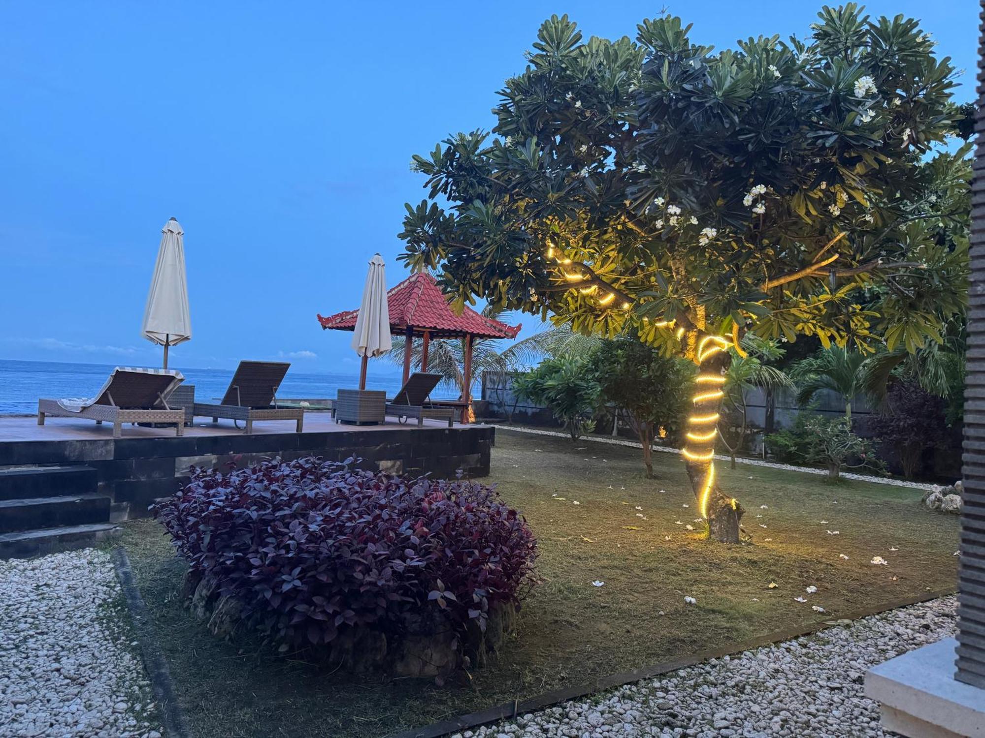 Cave Beach Bungalow Semaya Buitenkant foto